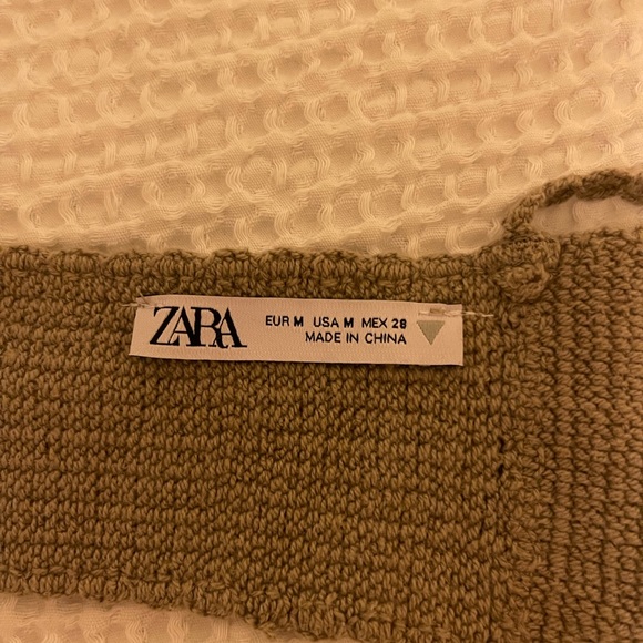 Woven Zara Top - Picture 9 of 9